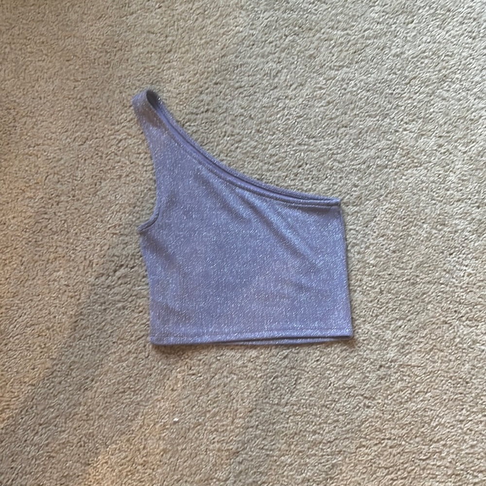 One shoulder crop top